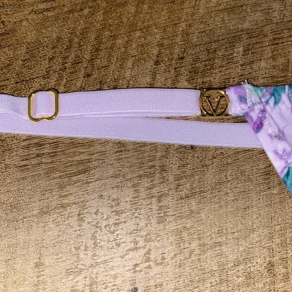 Victoria’s Secret Love Cloud V-String Panty💐☁️💐 - Picture 2 of 4